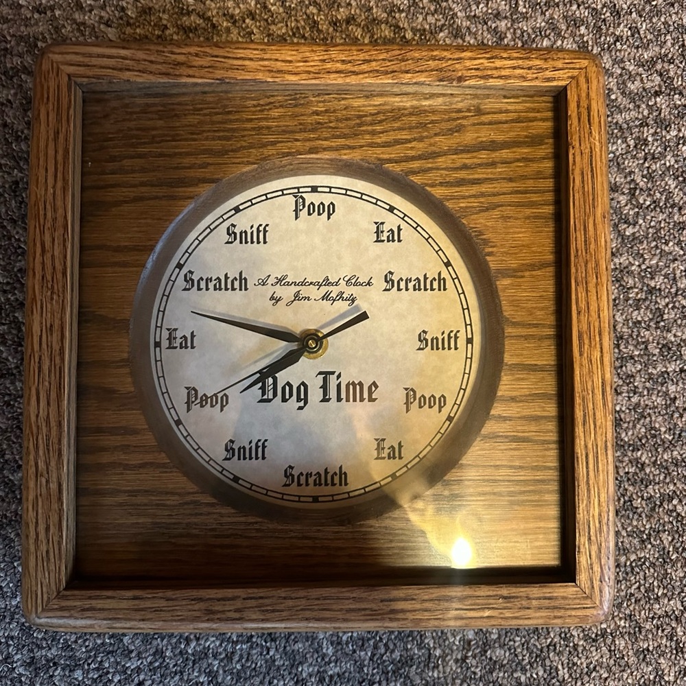 Dog clock
